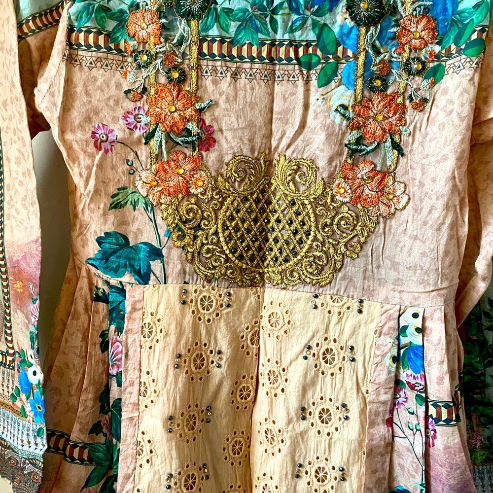 Poshak Mahal brand- Summer Pakistani 2 piece dress & trouser embroidered border.